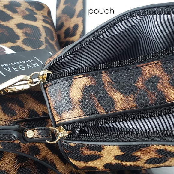 Embossed Duffle Set - Picture 7 of 8